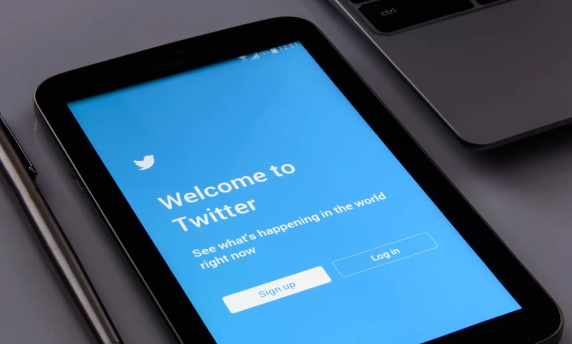 Nástroj na získavanie údajov z Twitteru informoval políciu o demonštrantoch BLM, aj napriek sľubom, že nebudú špehovať