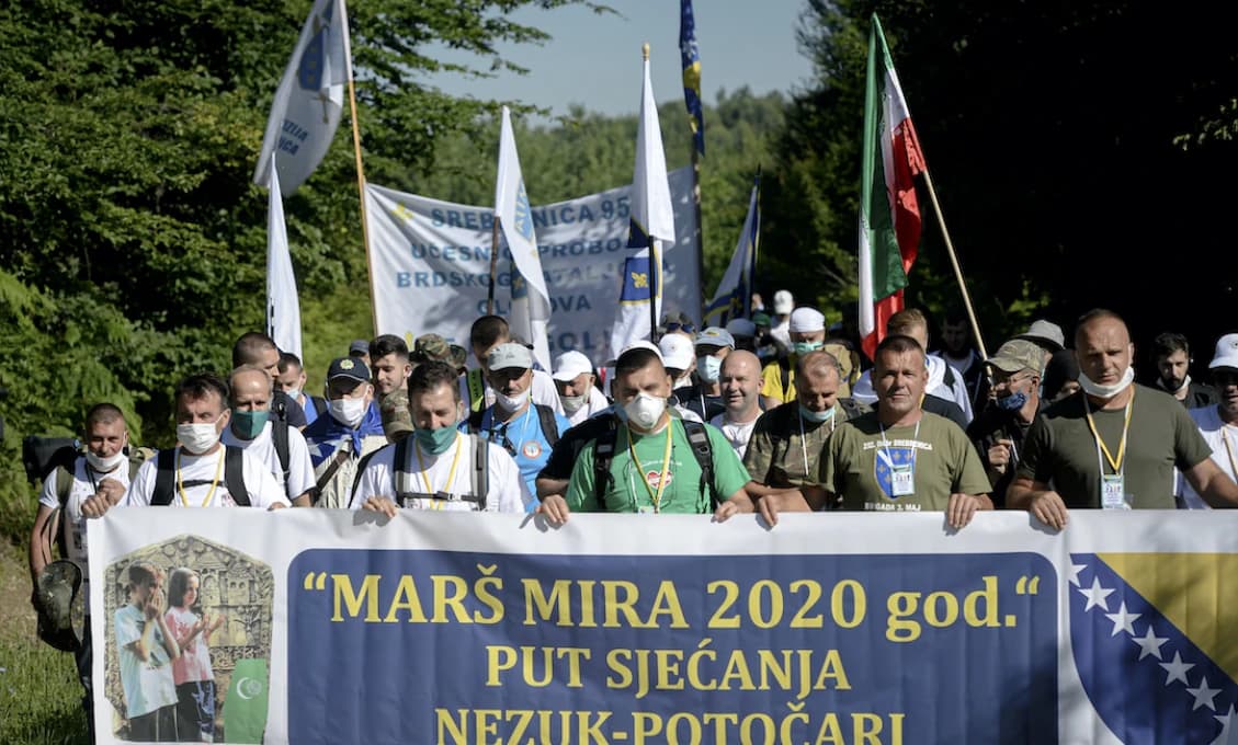Vo viacerých mestách Srbska pokračovali protivládne protesty