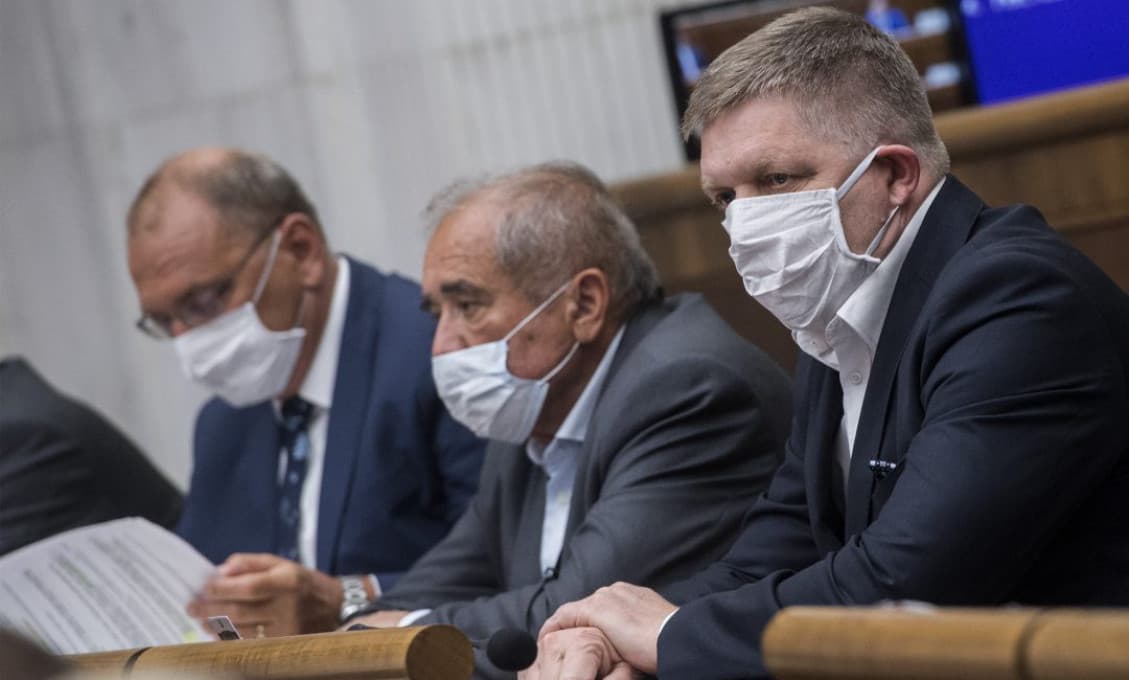 Poslanci Smeru-SD sú pripravení na odvolávanie Matoviča, tvrdí Fico