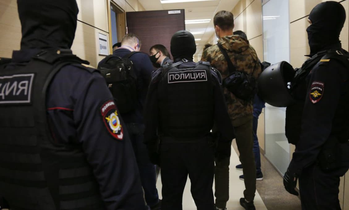 Ruská polícia prehľadala kancelárie opozičného lídra Navaľného