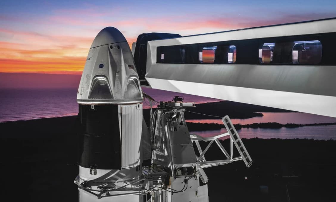 Astronauti sa vrátia z ISS na zariadení spoločnosti SpaceX začiatkom augusta