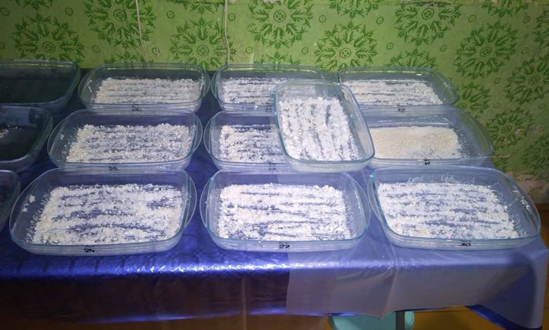 AKTUÁLNE: NAKA zaistila kilo metamfetamínu aj laboratórium (foto)