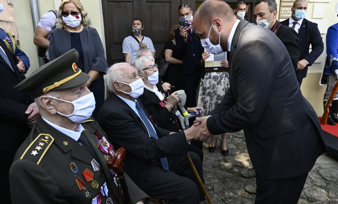 Naď ocenil päť vojnových veteránov, pripomenul Štefánikove zásluhy