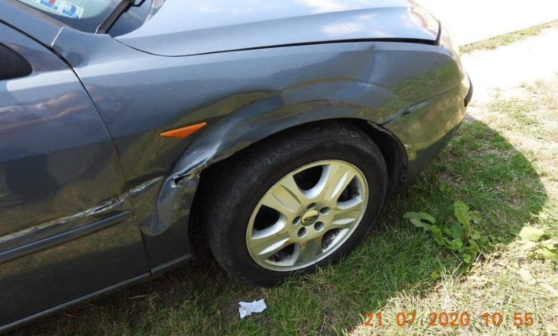 Chlapec zobral otcovi auto a spôsobil nehodu (foto)