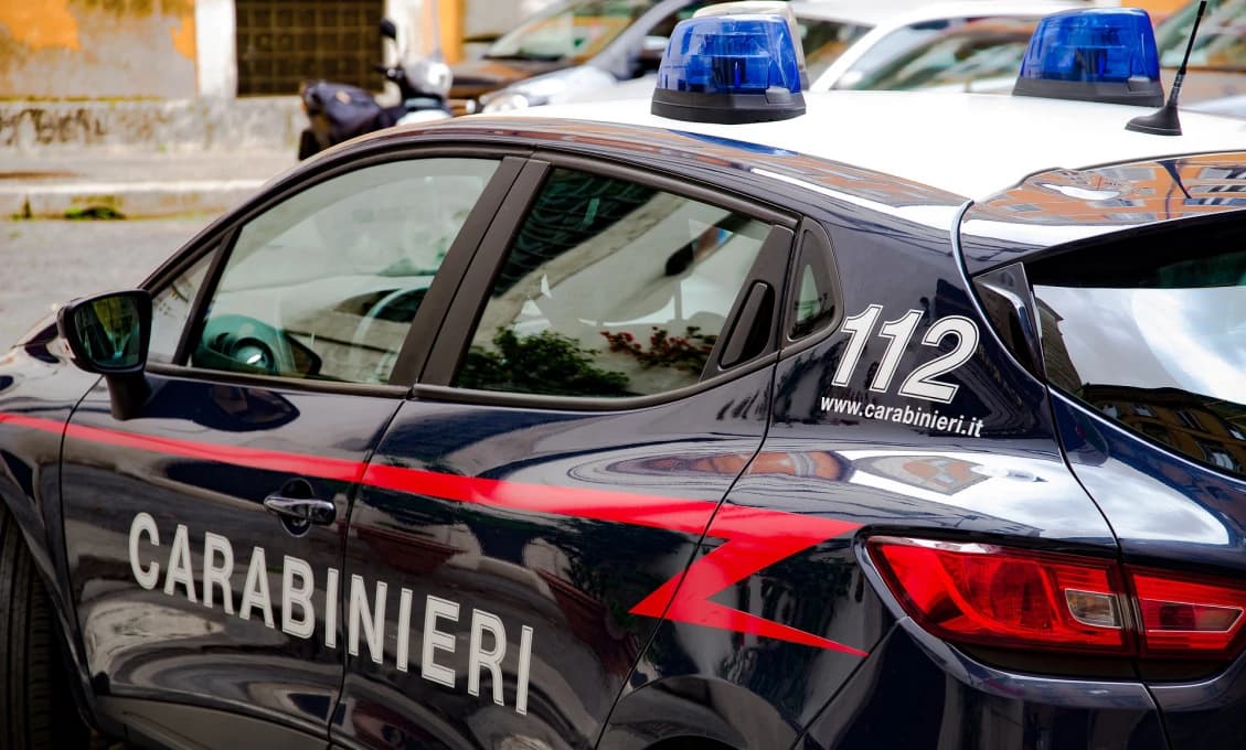 Bolo zatknutých 7 talianskych policajných príslušníkov za obchodovanie s drogami a mučenie