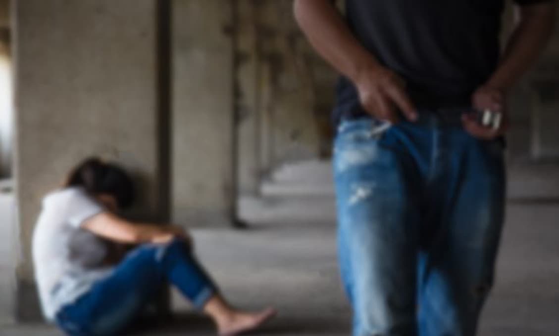 Súd potrestal migrantov, ktorí tri hodiny znásilňovali dievčinu (18): Najvyšší trest je 5 a pol roka