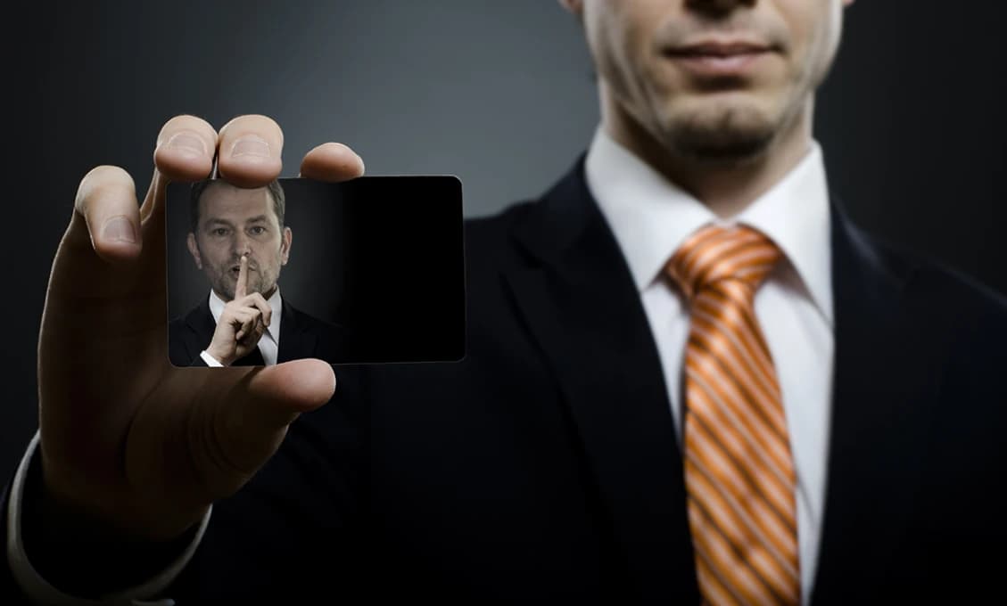 Vládnu nám tajní agenti. Z OĽaNO