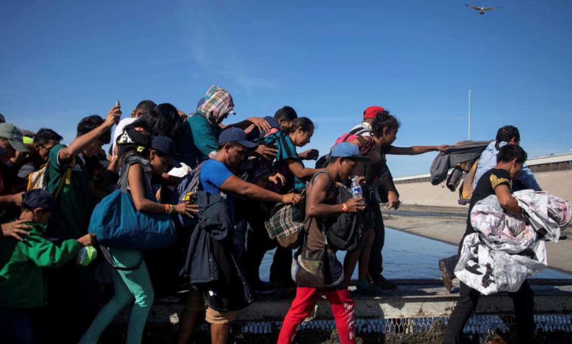 „Pijeme z toalety“. Migranti hovoria o pekelných väzenských strediskách Saudskej Arábie