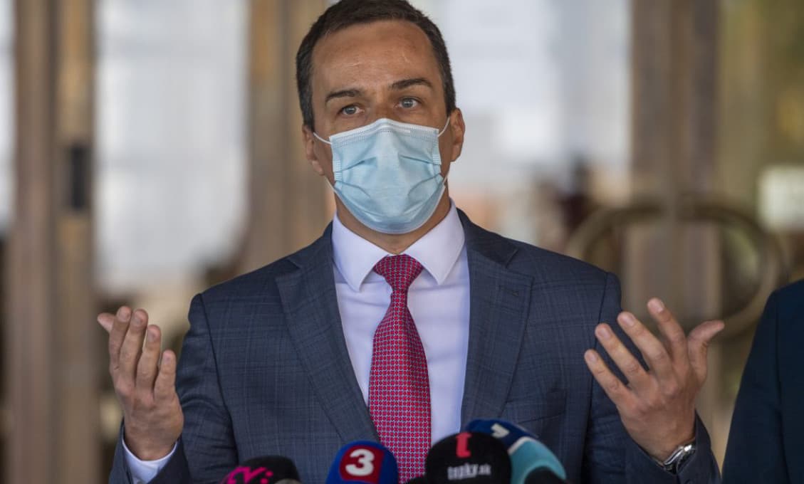 Erik Tomáš vyzýva ministra Krajniaka, aby stiahol návrh zákona o trinástom dôchodku