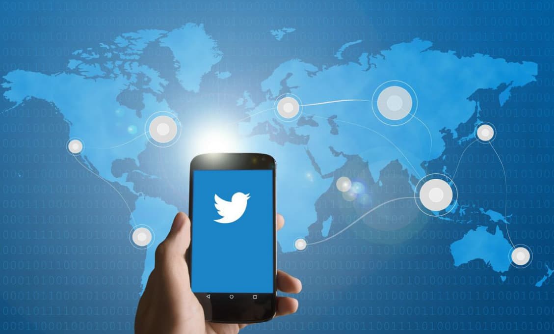 Twitter už obmedzil aj twíty Demokratov
