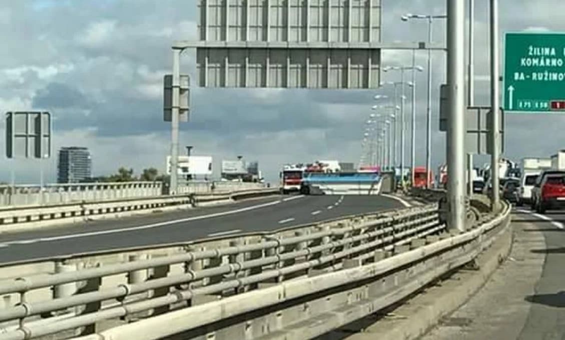Uzavretie zjazdov z Prístavného mosta sa odkladá