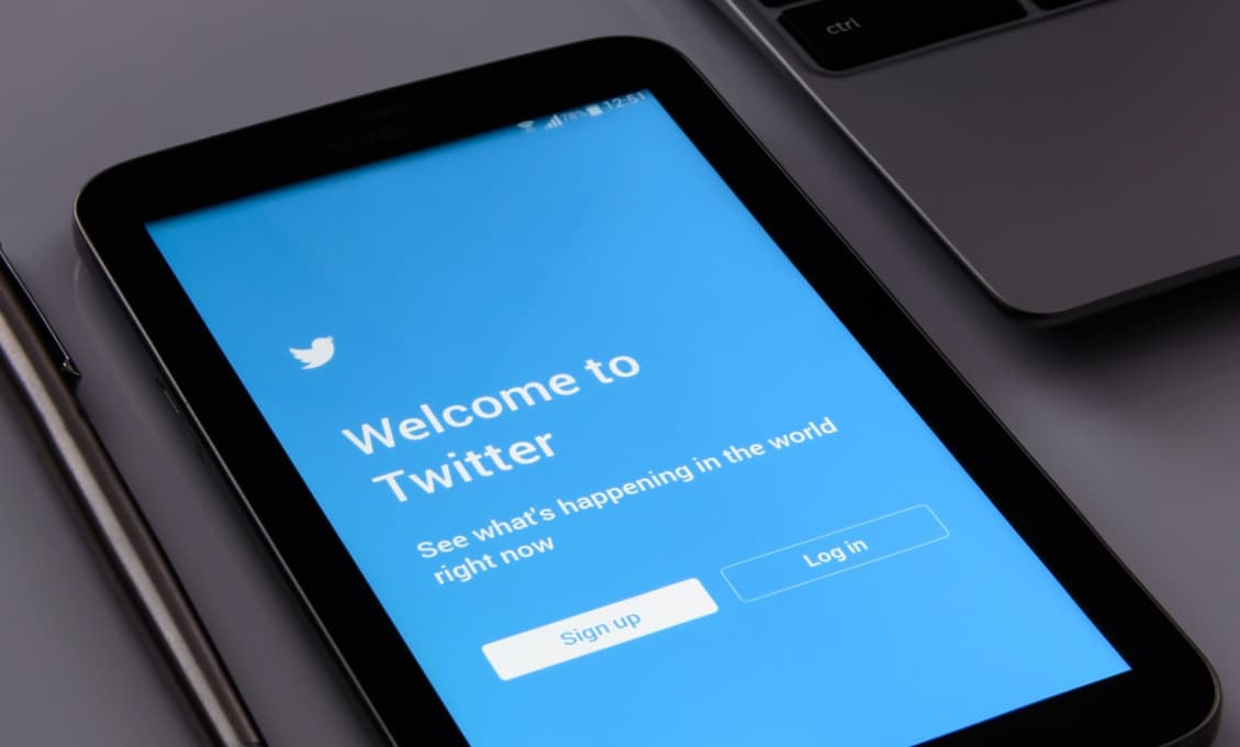 Ruské ministerstvo zahraničných vecí žiada od Twitteru, aby boli BBC, RFE/RL a Deutsche Welle označené štítkom „pridružené k štátu“