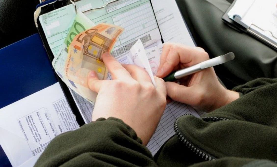 Nové pokutové bloky by sa mali začať používať tento rok, vodiči si budú môcť overiť ich pravosť
