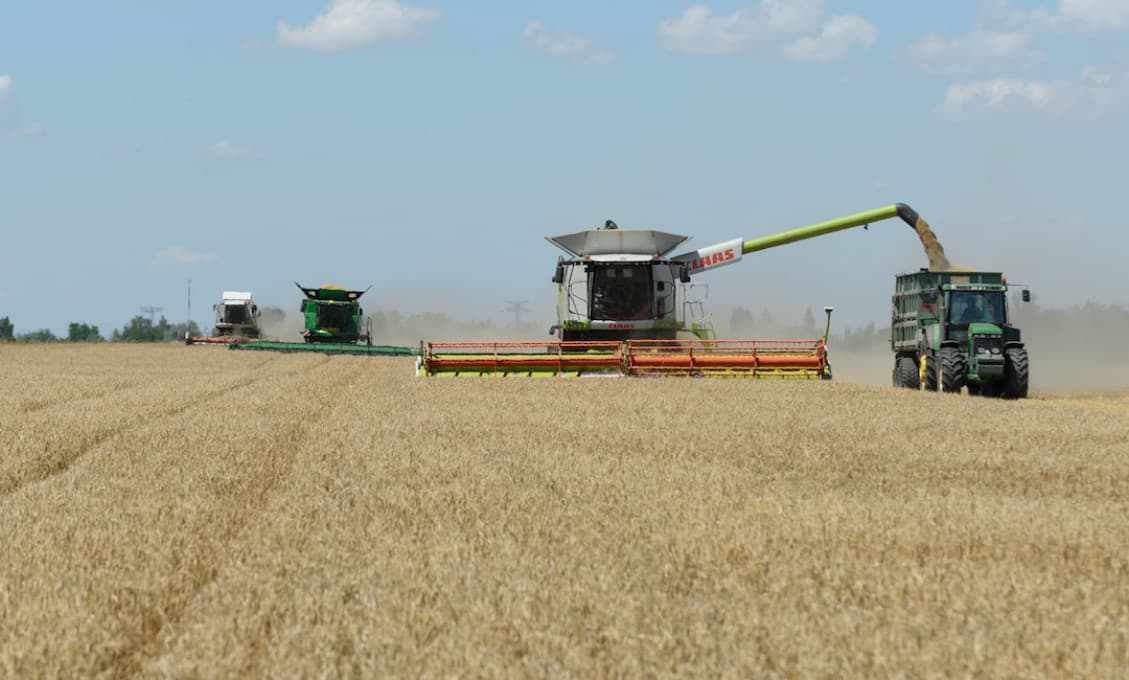 Slovenský "agrobarón" s Jánom Sabolom kupujú farmu v Rusku