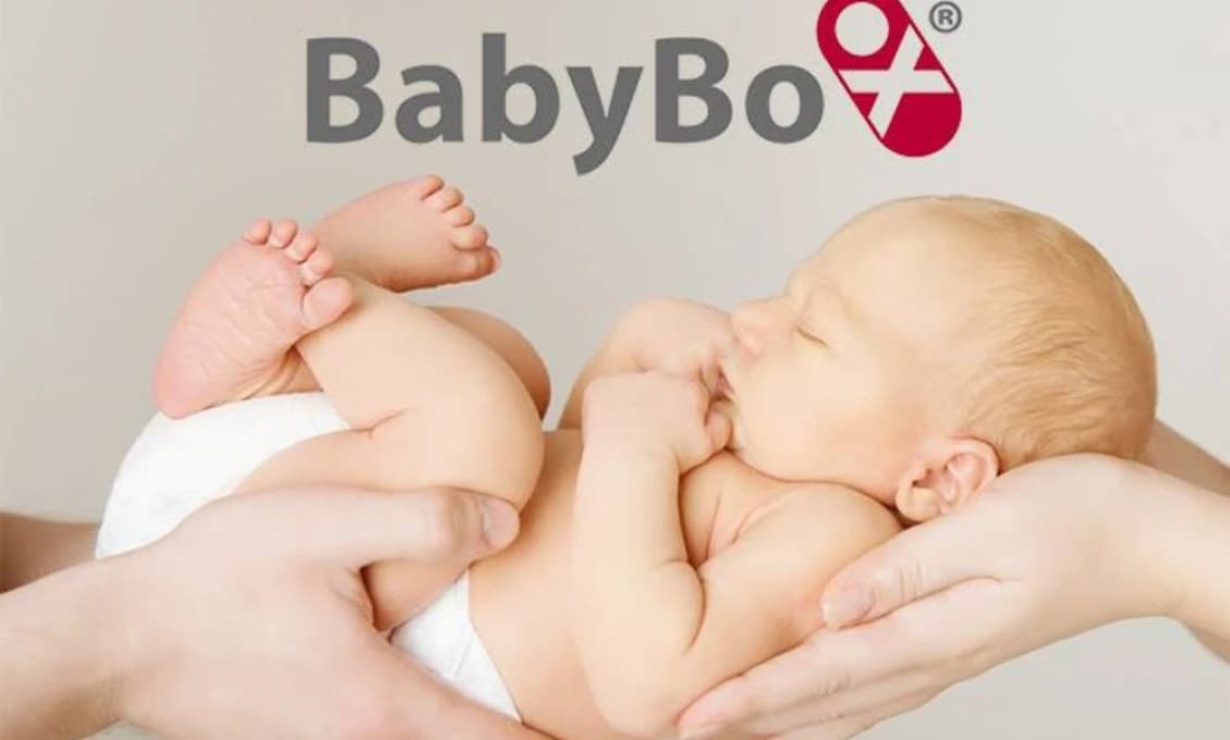 V libereckom babyboxe našli zdravé dievčatko. Batoľa malo pupočnú šnúru previazanú gumičkou do vlasov