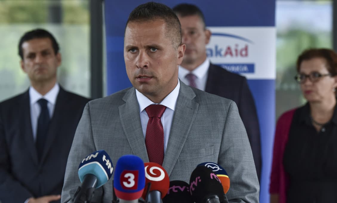 Pri nákupe vozidiel 8x8 nejde len o cenu, ale aj o výhodnosť v plnení záväzkov voči NATO, uviedol Majer
