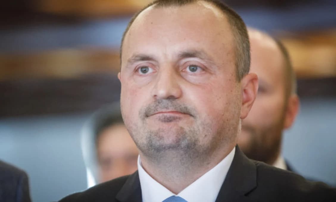 Asistentom Kyselicu bude bývalý šéf MsP v Bratislave Gajdoš
