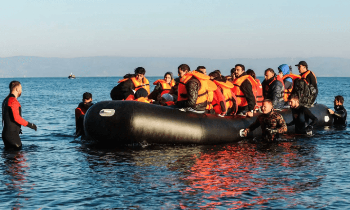 Grécka pobrežná stráž zachránila v Egejskom mori 55 migrantov