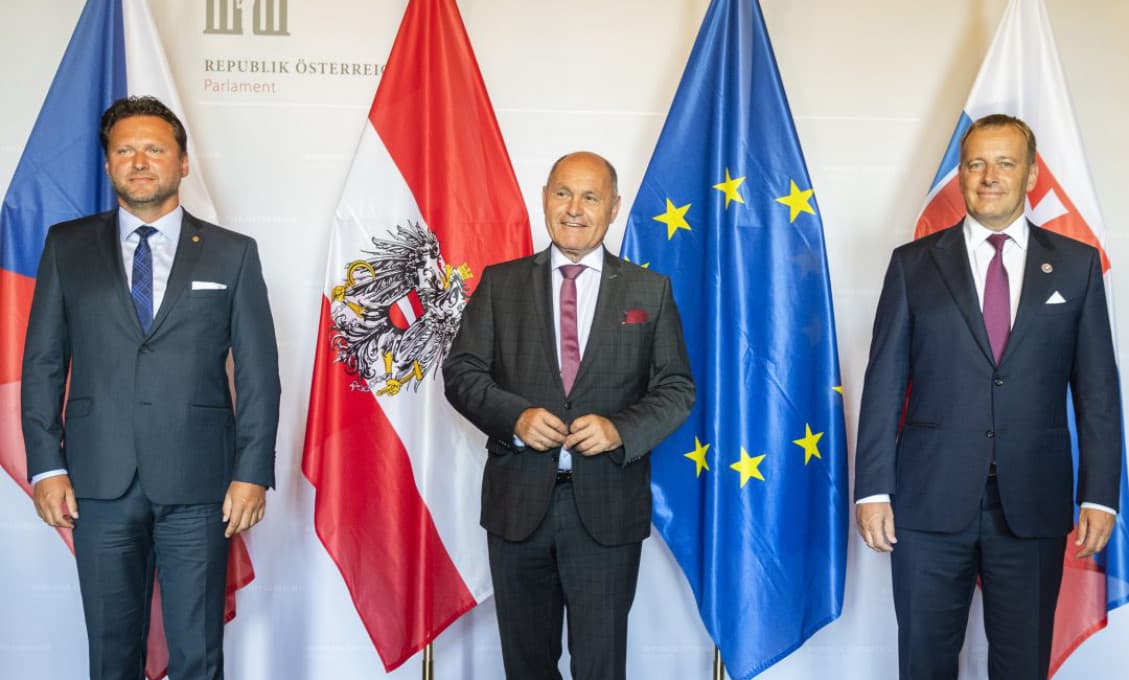 Kollár, Vondráček a Sobotka sa zhodli, že SR, ČR a Rakúsko hranice nezavrú