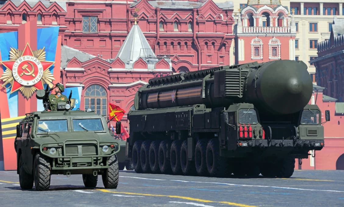Rusko plánuje zničiť 18 strategických raketových systémov Topol (video)
