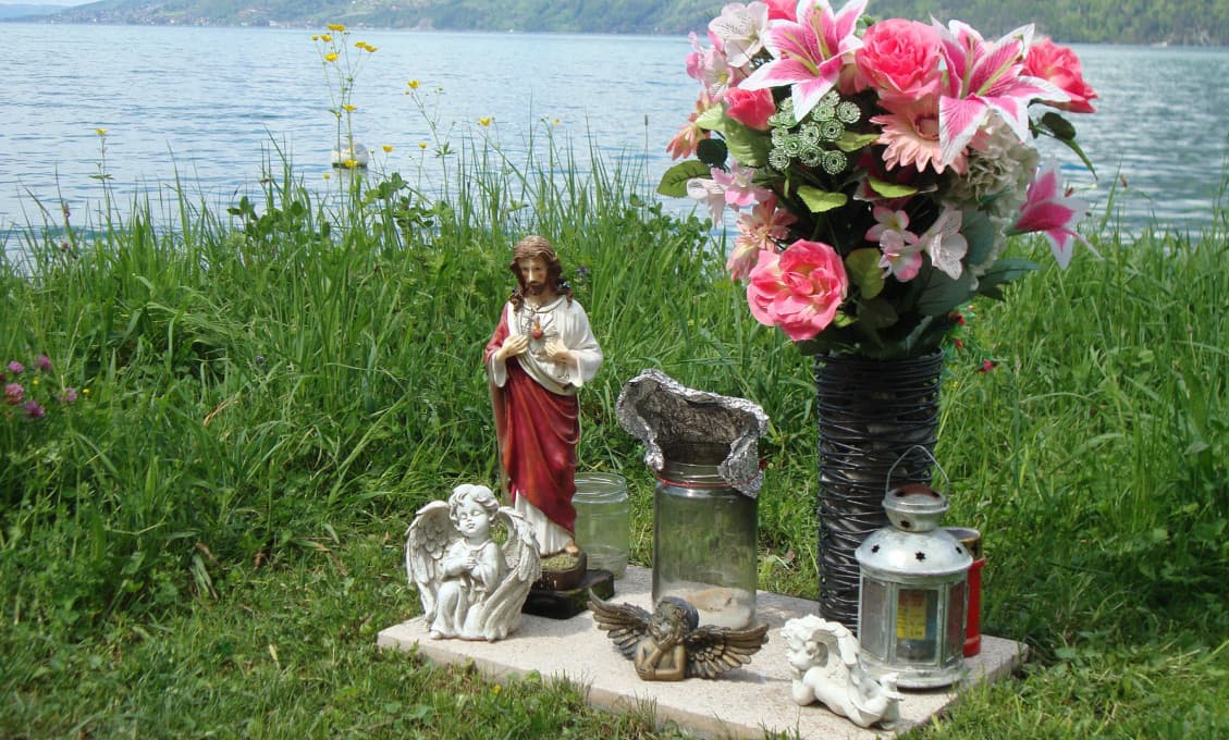Telo štvormesačného Tadeáška sa našlo v jazere zaťažené kameňmi. Matka o jeho únose klamala