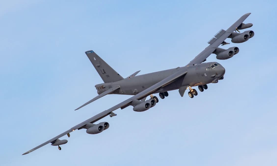 Lietadlá NATO pravidelne uskutočňujú simulované raketové útoky v blízkosti ruských hraníc