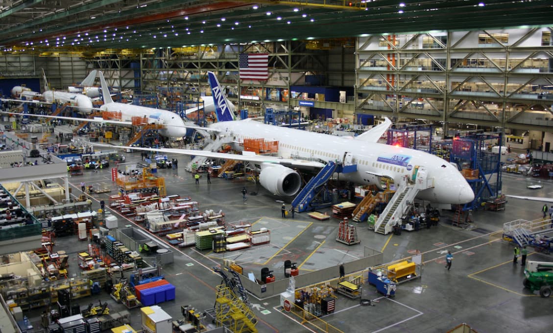 Americké regulačné orgány vyšetrujú výrobné chyby Boeingu 787