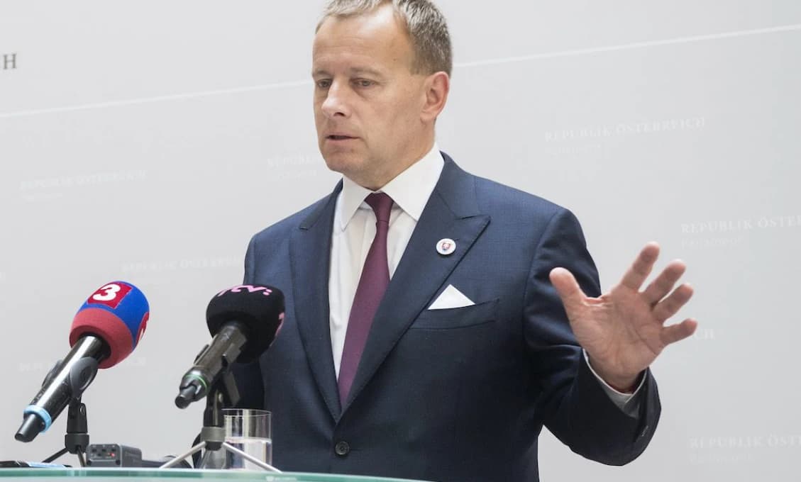 Rodičia detí nakazených dyzentériou žalujú firmu "Putinovho kuchára"