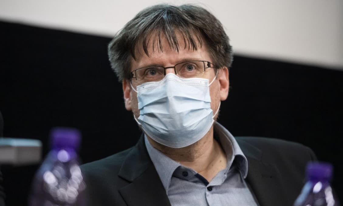 Bez novelizácie ústavy nemá zmysel zavádzať trestný čin ohýbania práva, uviedol Vetrák