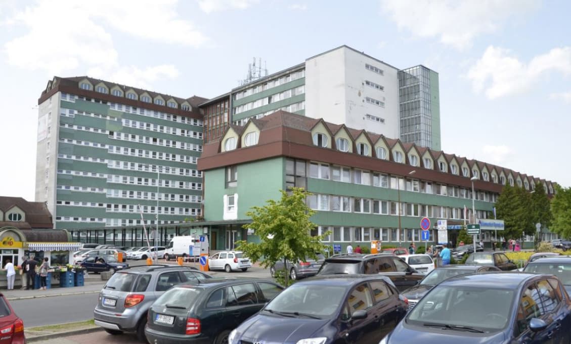 Popradská nemocnica je v kríze, zamestnanci žiadajú odvolanie riaditeľa