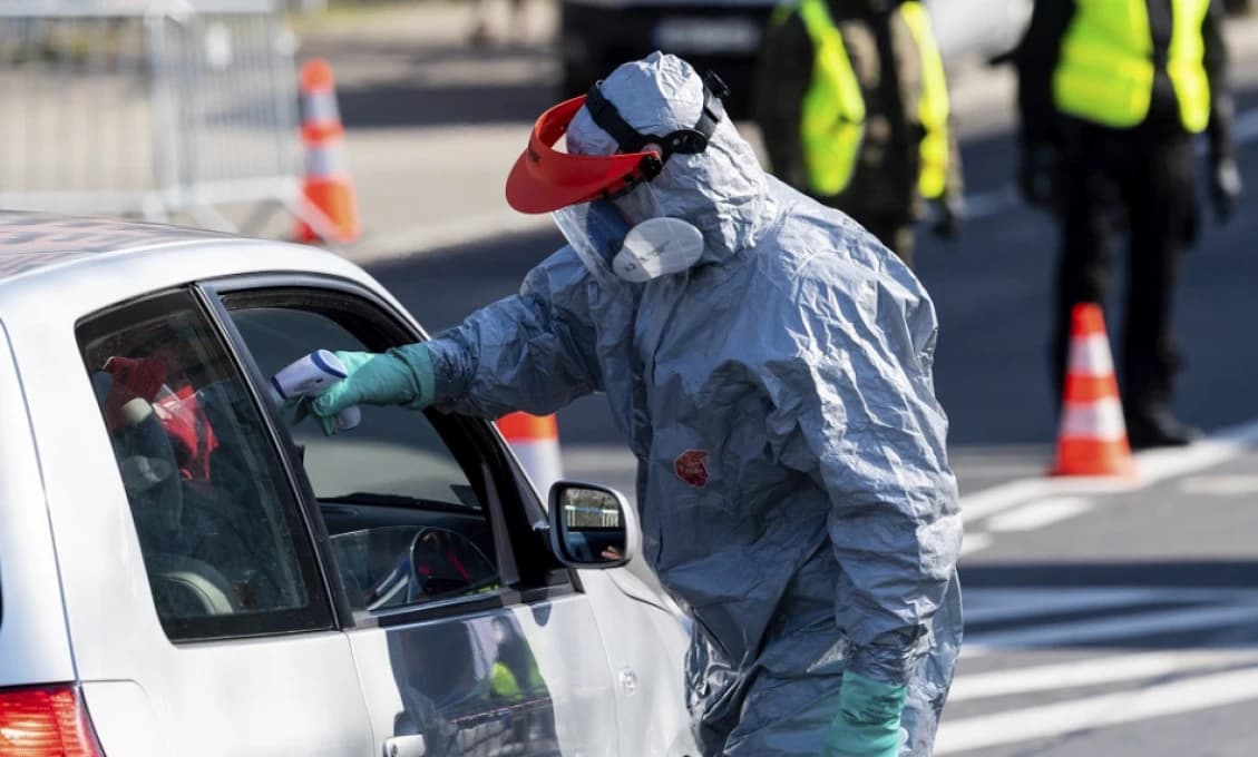 Náhodné kontroly na hraniciach s ČR začnú policajti vykonávať v piatok od 9:00