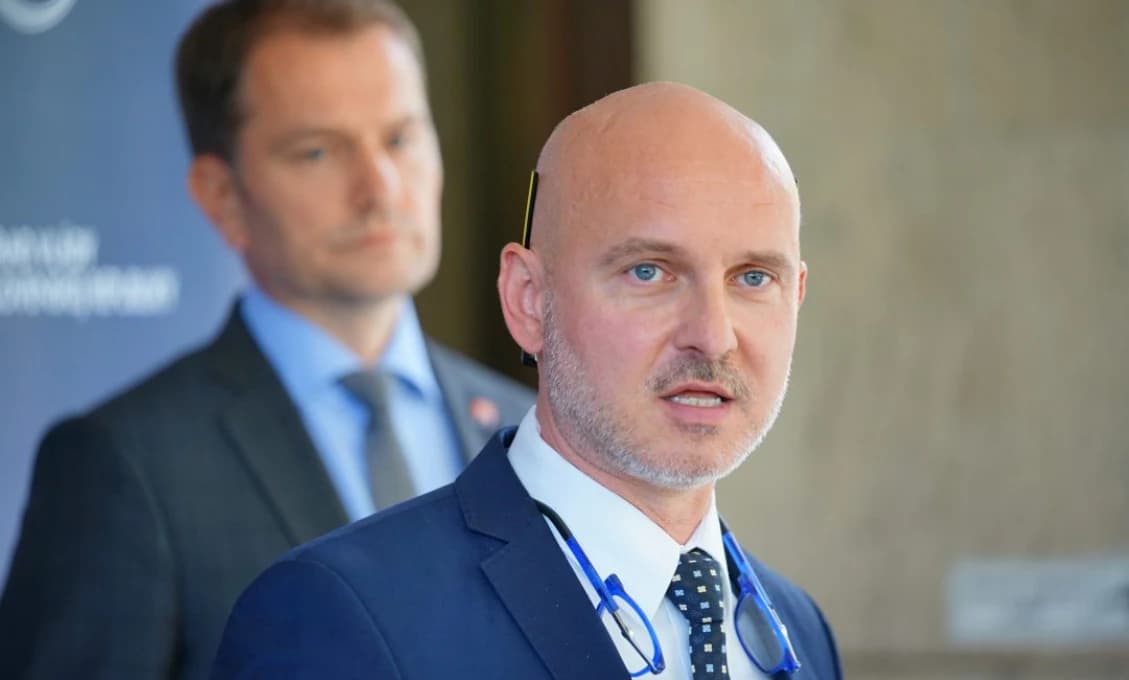 Na Slovensku je celkovo zatvorených 18 škôl, potvrdil B. Gröhling
