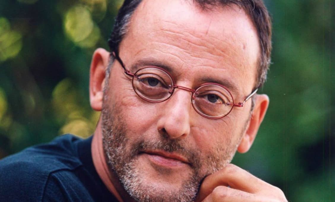 Od predavača parfumov po hollywoodskeho herca: Jean Reno a jeho cesta k úspechu