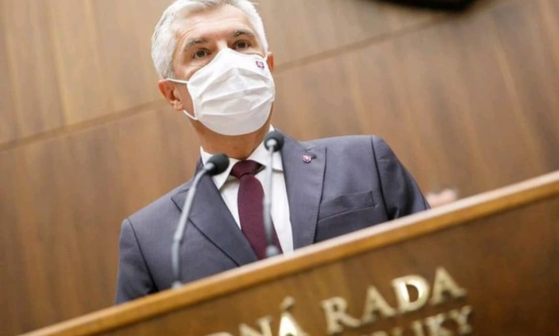 Zahraničná orientácia Slovenska: Smer Západ a s Ruskom dobré, ale vecné vzťahy