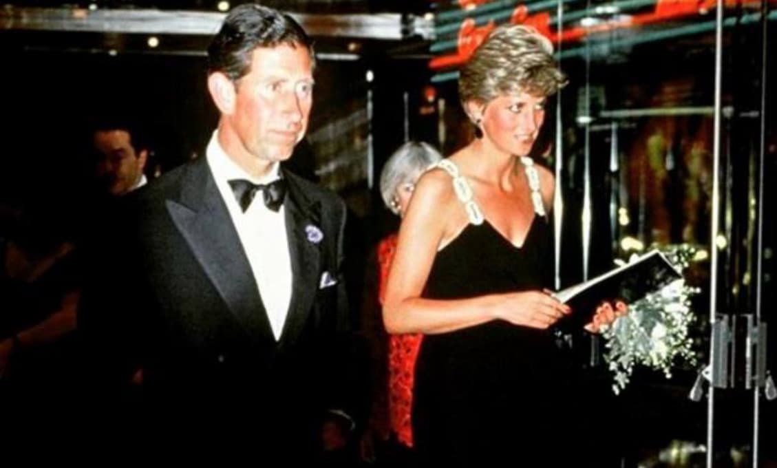 Chudinka Diana! Neuveríte, k čomu ju v sexe nútil princ Charles