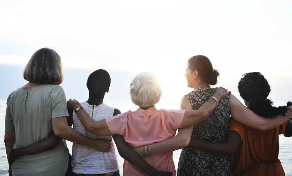 Ženy ročníkov 1957 – 1963 pôjdu do dôchodku skôr. Krivdu z minulosti napravila Sme rodina
