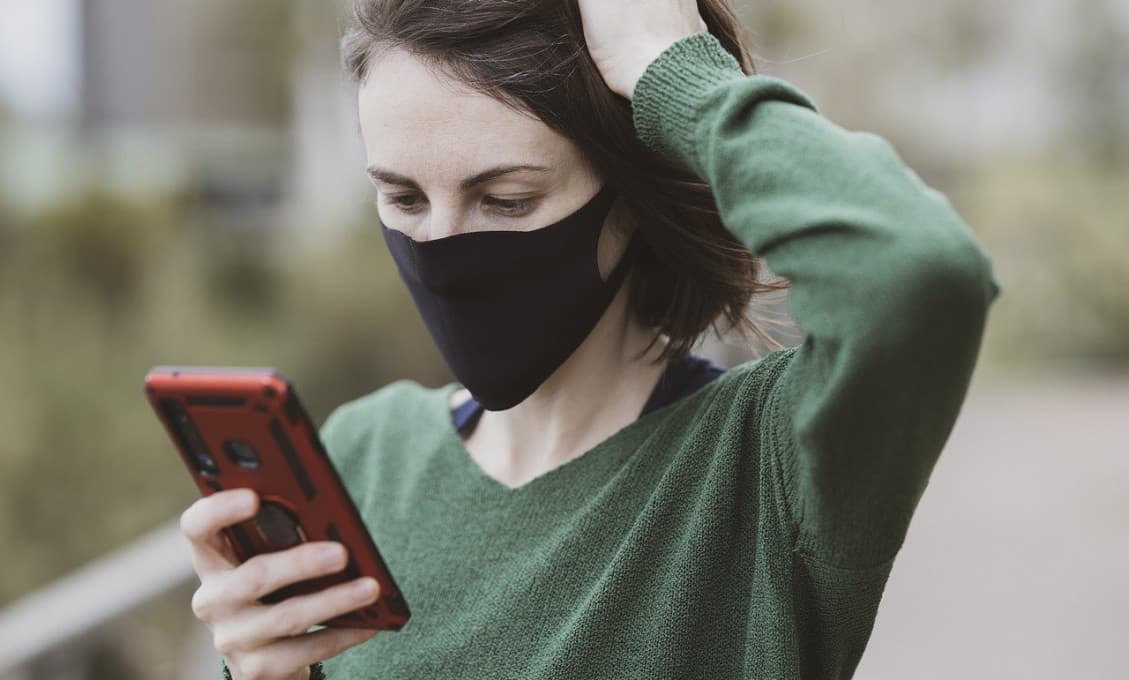 Na teste neboli, ale aj tak dostali správu, že sú pozitívni