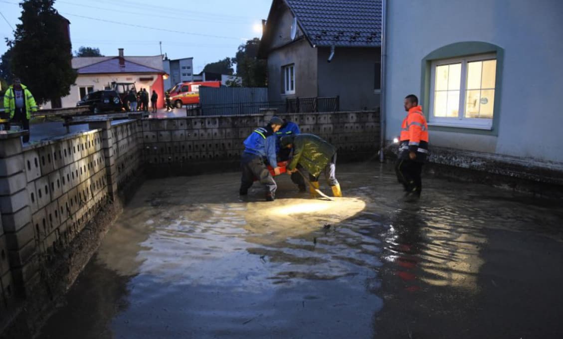 Pre severozápadné Slovensko platia výstrahy pred záplavami