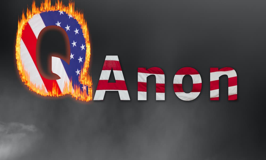 Čo je konšpiračná teória QAnon šíriaca sa po USA