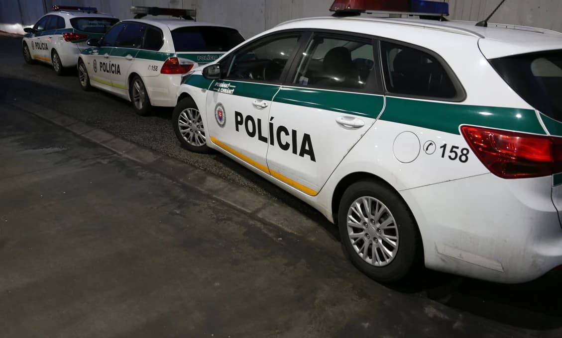 Polícia bude dôsledne kontrolovať nosenie rúšok aj vonku