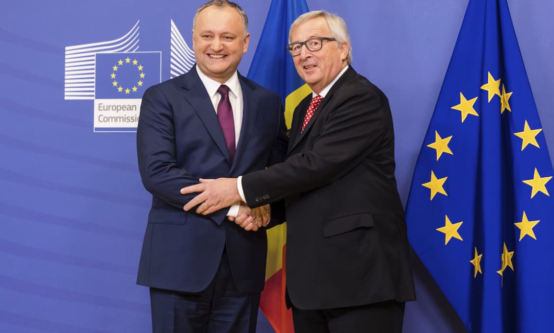 Moldavsko je ďalším americkým cieľom „farebnej revolúcie“, varuje ruský špión
