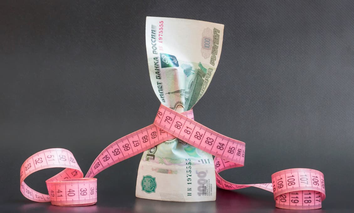 Kremeľ pripravuje post-Covidový rozpočet. Zníži financovanie vesmíru?