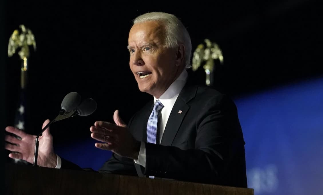Biden by sa nemal „neoprávnene uchádzať o“ prezidentskú funkciu, tvrdí Trump