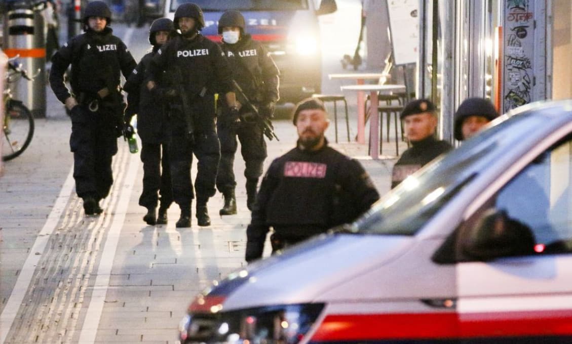 Šéf viedenskej protiteroristickej agentúry končí. "Zapatrošil" kľúčové informácie zo Slovenska
