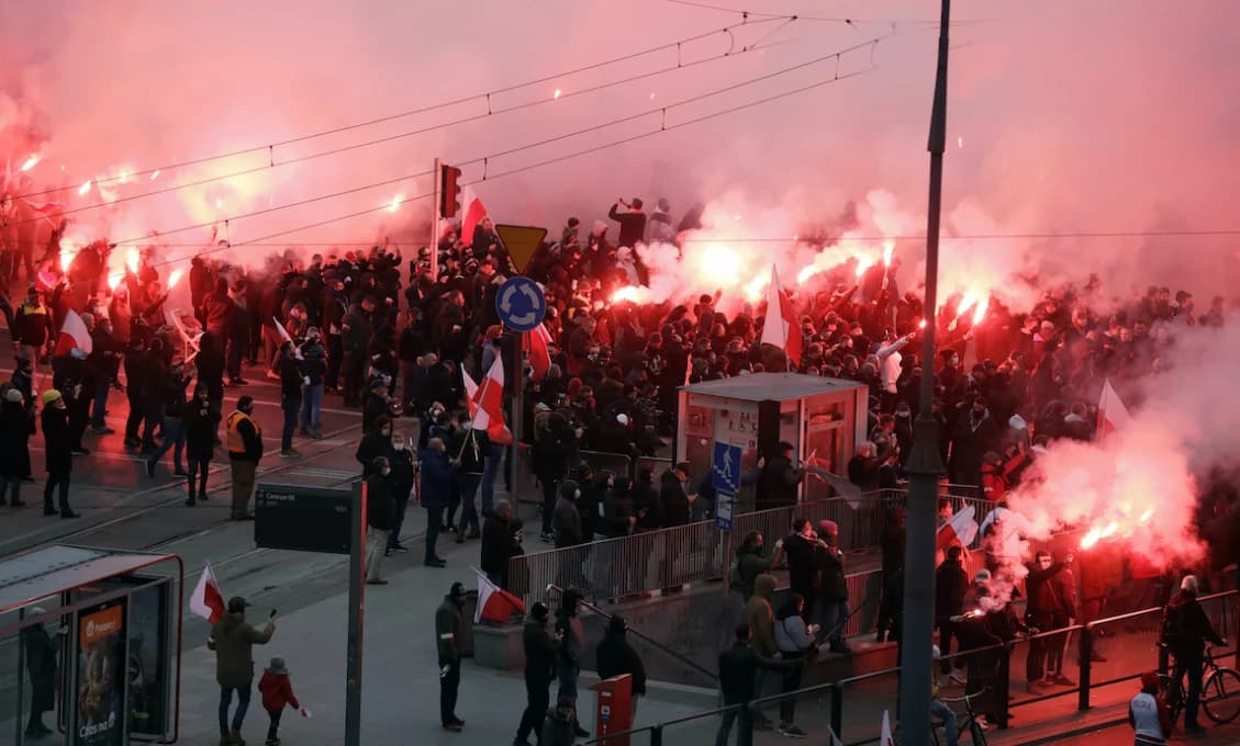 Demonštráciu v Poľsku, počas Dňa nezávislosti, rozháňala polícia (VIDEO)