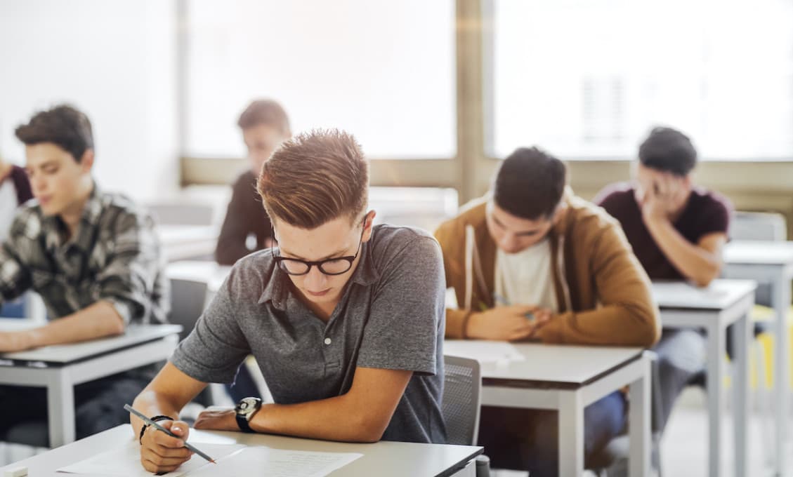 Študenti pozor: Od roku 2022 budú všetky maturity iba elektronicky!