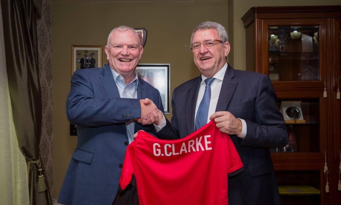 Clarke po odstúpení z čela anglického zväzu skončil aj vo FIFA