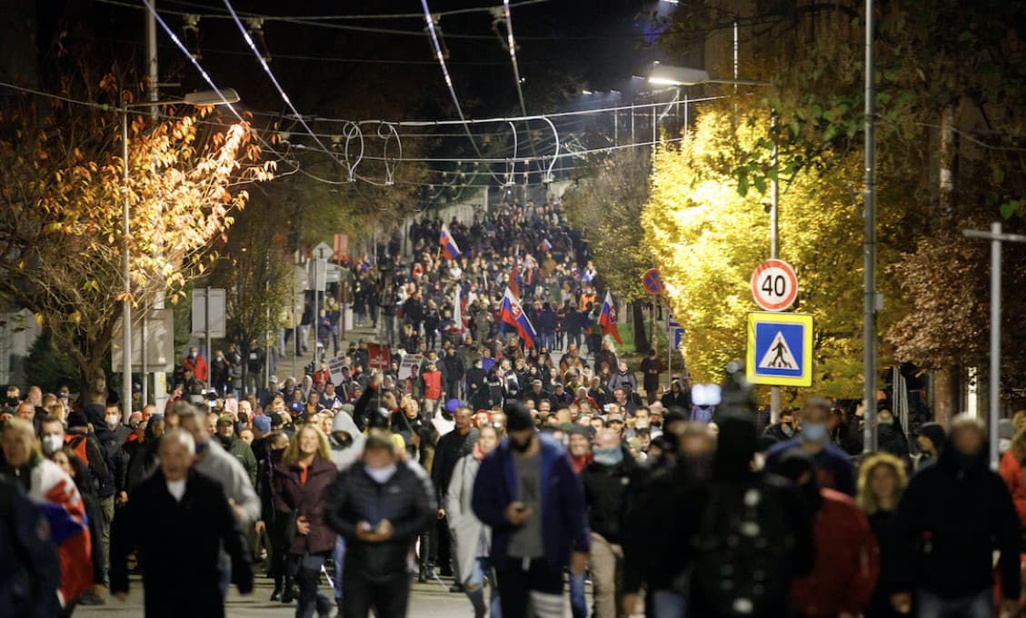Protesty proti Matovičovi: Dvaja muži utrpeli úraz hlavy (FOTO, VIDEO)