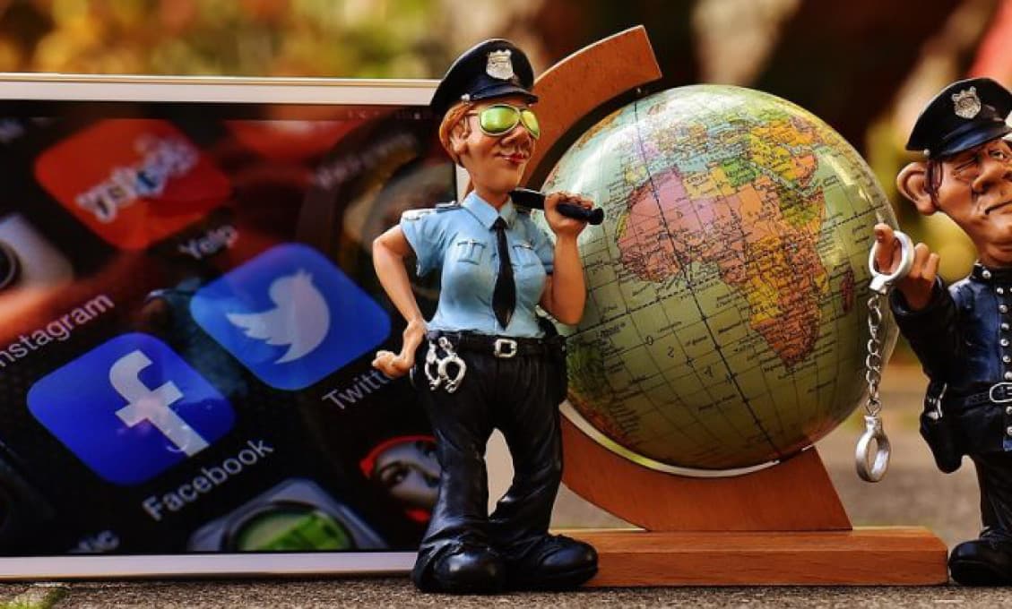 Čas zúčtovania? Moskva zvažuje blokovanie Facebooku a Twitteru