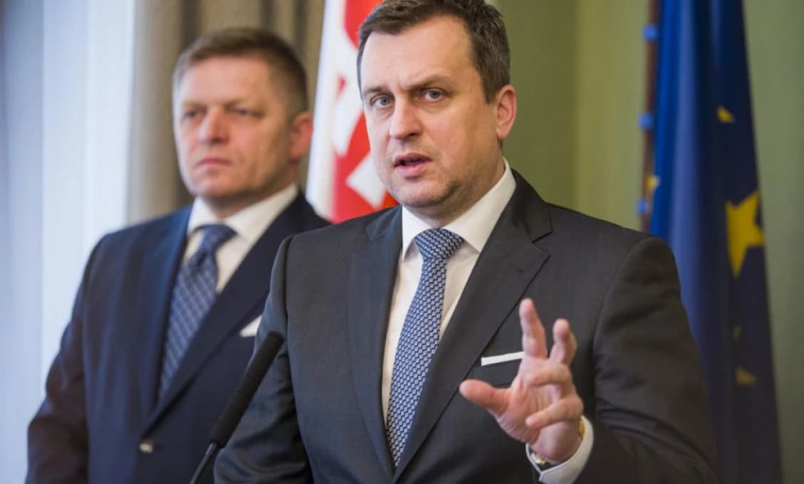 Fico s Dankom môžu prísť kvôli protestom o svoju advokátsku licenciu
